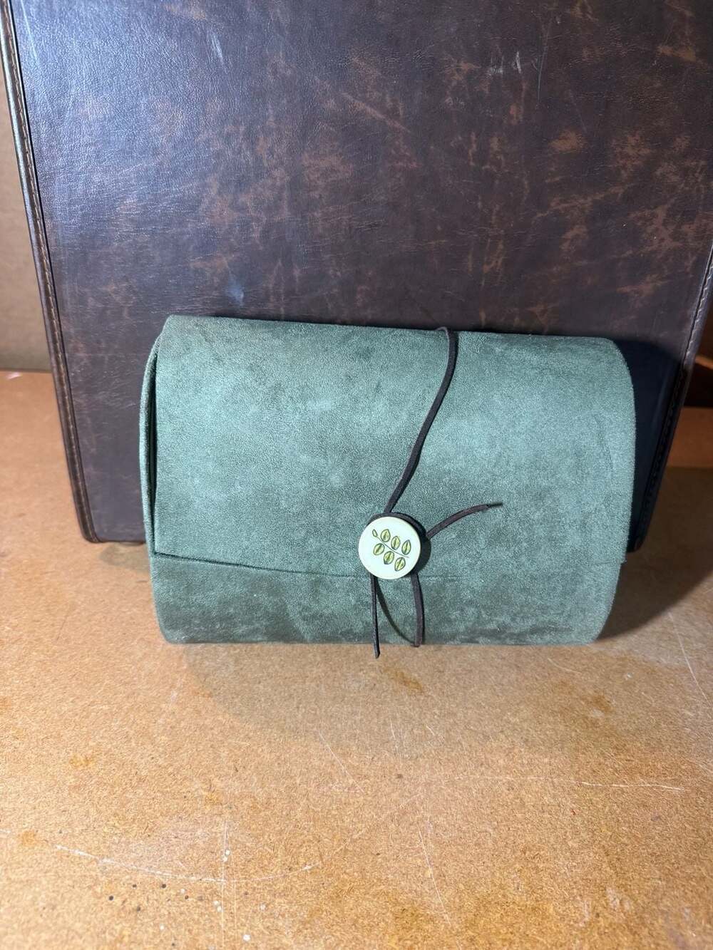Unbranded Green Suede Jewelry Roll Pouch Storage Case Leaf Button Clasp